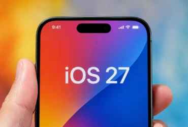 renderização conceitual de um apple watch series 12 ou ultra 4 exibindo a interface do watchos 27 com novas funcionalidades.