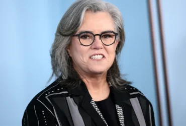 Rosie O’donnell Se Reúne Com Sobreviventes De Jeffrey Epstein E Manifesta Apoio Em Vídeo Emocionante 9 rosie o’donnell se reúne com sobreviventes de jeffrey epstein e manifesta apoio em vídeo emocionante